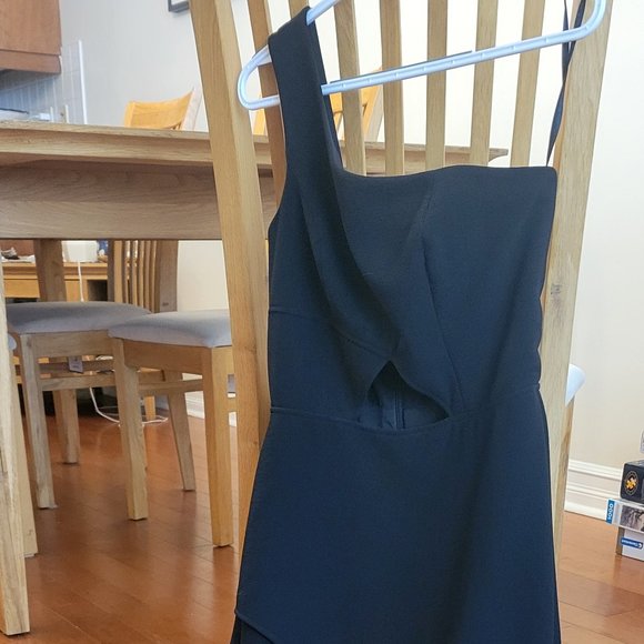 Formal gown - Picture 2 of 4